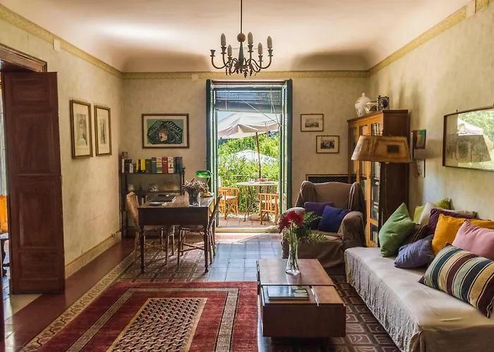 Affascinante Ottocentesca A Villa Caltagirone